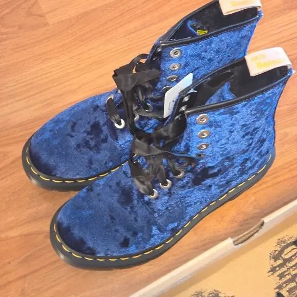 Dr Martens 1460 Deep Blue Crushed Velvet Boots - US 8 - Picture 6 of 8